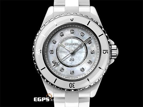 CHANEL 香奈兒 J12系列 White Ceramic H5704 白陶瓷材質 原廠鑽石時標 白色珍珠貝母面盤 經典&nbsp;專利不鏽鋼蝴蝶扣 2025年保卡 石英機芯 33mm