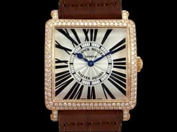 FRANCK MULLER 法蘭穆勒 Master Square 6002M QZ R 18K玫瑰金材質 <font color="#05f0f0">精鑲鑽石錶圈、錶扣 羅馬數字時標</font> 石英機芯 32mm