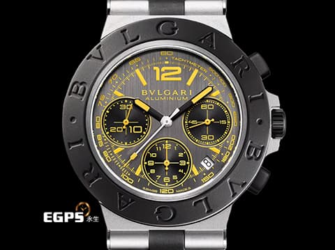 BVLGARI 寶格麗 Bulgari Aluminium Gran Turismo 103893 《跑車浪漫旅》聯動特別版&nbsp;鋁合金+鈦金屬材質&nbsp;霧黑色髮絲紋錶盤&nbsp;黑色橡膠刻度錶圈&nbsp;BB41ATCH 計時碼表&nbsp;限量1200只&nbsp;2025年保卡&nbsp;自動上鍊 40mm