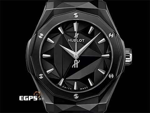 HUBLOT 宇舶 Classic Fusion 經典融合系列 ORLINSKI 聯名錶款 550.CS.1800.RX.ORL21&nbsp;&nbsp;黑陶瓷材質 3D立體切面錶殼&nbsp;黑色面盤 2025年保單 自動上鍊 40mm