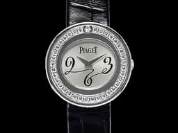 PIAGET 伯爵 Possession P10402 18K白金材質 <font color="#05f0f0">原廠鑲嵌鑽石旋轉錶圈</font> 石英機芯&nbsp;29mm