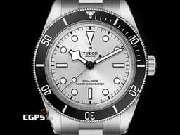 TUDOR 帝舵 Heritage Black Bay 碧灣 7943A1A0NU-0002 <font color="#e2e2e2">新款黑水鬼</font> 雪花針 不鏽鋼材質 <font color="#ededed">銀白色面盤</font>&nbsp;<font color="#FF0000">自製機芯搭配最新快速調節「T-fit」折疊扣 2025年保單</font> 潛水錶 自動上鍊 43mm