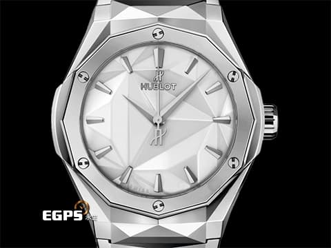 HUBLOT 宇舶 Classic Fusion 經典融合 ORLINSKI 聯名款&nbsp; 550.NS.2200.NS.ORL22&nbsp;鈦金屬&nbsp;3D立體切面錶殼呈現鑽石般折射光澤&nbsp;2025年保單 自動上鍊 40mm