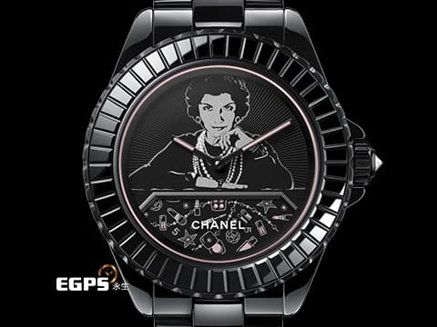 CHANEL 香奈兒 MADEMOISELLE J12 BLUSH CALIBER H10313 香奈兒女士面盤 黑色漆面搭配粉紅彩妝品圖騰轉盤（每五分鐘轉一圈，巧妙的展示妝品圖案）&nbsp;錶冠鑲嵌約0.16克拉鑽石&nbsp;2025年保卡 限量款&nbsp;自動上鏈 33mm