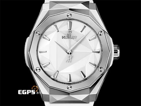 HUBLOT 宇舶 Classic Fusion 經典融合 ORLINSKI 聯名款 550.NS.2200.RW.ORL20 鈦金屬+不鏽鋼材質&nbsp;3D立體切面錶殼呈現鑽石般折射光澤&nbsp;大三針&nbsp;2025年保單 自動上鍊 40mm