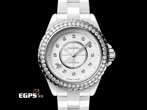CHANEL 香奈兒 J12 H10473&nbsp;白色高科技陶瓷材質 原廠鑲嵌12顆鑽石時標（0.06克拉）&nbsp;46顆鑽石錶圈（1.21克拉）&nbsp;2025年保卡&nbsp;專利不鏽鋼蝴蝶扣 自動上鍊 33mm