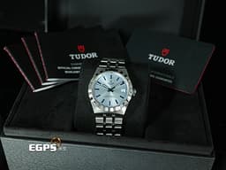 TUDOR 帝舵 Royal 皇家系列 2836C1A0-0106&nbsp;<font color="#75e6fa">最新款 冰藍色面盤</font><font color="#4169e1"> </font>割坑紋與磨光飾面間隔錶圈 不鏽鋼 大三針&nbsp;<font color="#FF0000">MT5412自製機芯 2026年保卡 最新「T-fit」快速調節折疊扣</font>&nbsp;自動上鍊 36mm