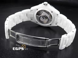 CHANEL 香奈兒 J12 Caliber 12.1系列 White Ceramic H5700 <font color="#F0F0F0">白陶瓷</font> 經典 大三針 專利不鏽鋼蝴蝶扣 <font color="#FF0000">新機芯 透明錶背 2025年保單</font> 自動上鍊 38mm