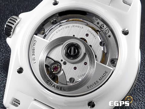 CHANEL 香奈兒 J12 Caliber 12.1系列 White Ceramic H5700 白陶瓷 經典 大三針 專利不鏽鋼蝴蝶扣 新機芯 透明錶背 2025年保單 自動上鍊 38mm