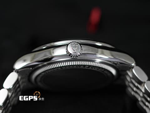 TUDOR 帝舵 1926 Luna系列 91560-0003 亮黑色面盤搭配金色指針、時標 不鏽鋼 大三針 月相盈虧&nbsp;帝舵史上首款月相腕錶 周董 周杰倫代言款 2026年保卡&nbsp;自動上鍊 39mm