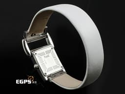 PIAGET 伯爵錶 Miss Protocole 18K白金材質&nbsp;<font color="#05f0f0">白色珍珠貝母面盤</font> 精鑲鑽石錶圈、錶耳 石英機芯 17x44mm