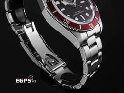 TUDOR 帝舵 Black Bay 58 GMT BB58 M7939G1A0NRU-0001 7939 不鏽鋼材質 <font color="#FF0000">酒紅色陽極氧化鋁字圈 酒紅色面盤</font>&nbsp;<font color="#FFFF00">2025年保卡 </font> 自動上鍊 39mm