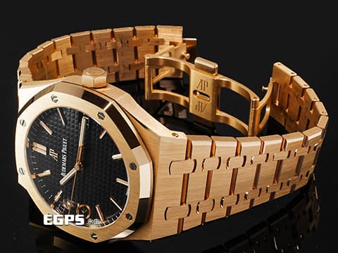 Audemars Piguet 愛彼 AP Royal Oak 皇家橡樹 15500OR.OO.1220OR.01 18K玫瑰金材質 鏈帶款 黑色鐫刻Grande Tapisserie大型格紋面盤&nbsp;2020年保卡  自動上鍊 41mm