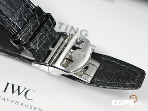 IWC 萬國 Portugieser Chronograph 經典 葡萄牙 系列 IW371616&nbsp;酒紅色放射紋面盤 大葡萄牙&nbsp;計時碼錶&nbsp;不鏽鋼&nbsp;透明錶背款 2022年台灣公司貨 自動上鍊 41mm