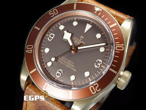 TUDOR 帝舵 Heritage Black Bay Bronze 碧灣 79250BM 棕色面盤 青銅材質 79250 BM 大三針 復古 雪花針&nbsp;2017年 台灣公司貨&nbsp;自動上鍊 潛水錶 43mm