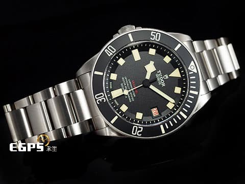 TUDOR 帝舵 PELAGOS LHD 鈦金屬材質 25610TNL 25610 黑色啞光陶瓷錶圈 鈦金屬材質 左冠錶 2024新式保單，帝舵自製機芯MT5612 附原廠橡膠錶帶 自動上鍊 42mm