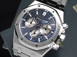 Audemars Piguet 愛彼 AP錶 Royal Oak Chronograph 皇家橡樹 26331ST 計時碼錶 <font color=#4169e1>藍色經典格紋面盤</font> 不銹鋼 <font color=#FF0000>2020年新式保卡</font> 26331 ST <font color=#FFFF33>歡迎各錶友以 PP、AP、RM、勞力士 來店交換，本店將以最高價評估～</font> 自動上鍊 41mm