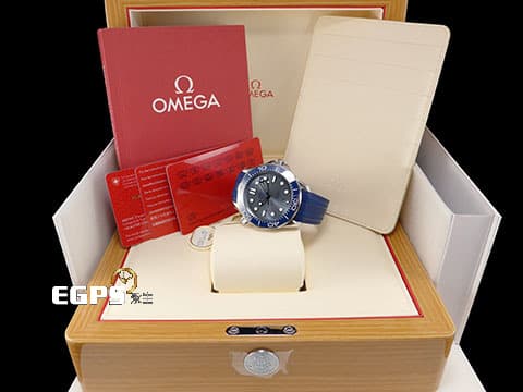 OMEGA 歐米茄 Seamaster Diver 300 經典 海馬 21032422006001&nbsp;藍色陶瓷錶圈、銀灰色波浪紋面盤&nbsp;排氦氣閥 同軸擒縱&nbsp;&nbsp;2025年保單&nbsp;自動上鍊 42mm