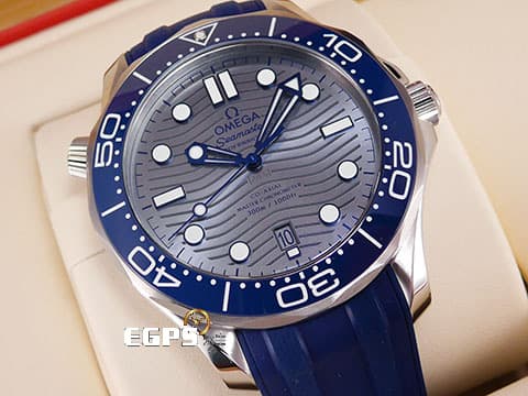 OMEGA 歐米茄 Seamaster Diver 300 經典 海馬 21032422006001&nbsp;藍色陶瓷錶圈、銀灰色波浪紋面盤&nbsp;排氦氣閥 同軸擒縱&nbsp;&nbsp;2025年保單&nbsp;自動上鍊 42mm