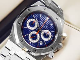 Audemars Piguet AP錶 愛彼錶 Royal Oak  皇家橡樹 26300ST.OO.1110ST.07 <font color="#0582f5">藍色面盤 </font><font color="#fd9330">橘色秒針、計時指針、刻度</font>&nbsp;計時碼錶 不鏽鋼材質 鍊帶款 自動上鍊 39mm