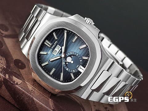 Patek Philippe 百達翡麗 PP錶 Nautilus 5726 金鷹系列 5726/1A-014 不銹鋼鍊帶款   新一代鋼王 2020年保單 年曆錶 月相盈虧 新款PP印記 藍色水平横纹浮雕面盤    此錶歡迎各路錶友以 PP、AP、勞力士 來店交換，本店將以最高價評估～ 自動上鏈 40.5mm