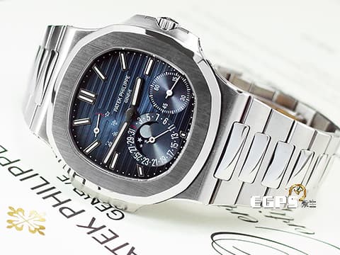 Patek Philippe 百達翡麗 PP錶 Nautilus 鸚鵡螺 5712/1A 金鷹 漸層藍色面盤 5712 不鏽鋼材質 鍊帶款  2021年保單 PP印記 動能顯示 月相盈虧 自動上鏈 40mm