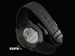 BVLGARI 寶格麗 Bulgari Octo Roma 103764 黑色DLC塗層不鏽鋼材質&nbsp;<font color="#05f0f0">霧面黑色巴黎釘紋錶盤 世界時區、24 時區顯示與 24 小時顯示功能</font>&nbsp; <font color="#FF0000">2026年保卡 快拆錶帶</font>&nbsp;自動上鍊 41mm