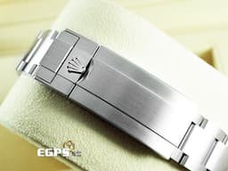 ROLEX 勞力士 Submariner 潛航者 116610LV 不鏽鋼材質 <font color="#009100"> 絕版綠色陶瓷框 太陽紋綠色面盤 全綠水鬼 </font><font color="#FF0000">&nbsp;2016年保卡 台灣公司貨 絕版錯過不再&nbsp;&nbsp;</font>潛水錶 自動上鍊 40mm