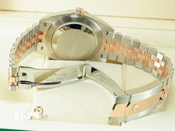 ROLEX 勞力士 Datejust 126331 蠔式日誌型 18K玫瑰金材質 半金款&nbsp;<font color="#BB3D00">巧克力色面盤搭配鑽石時標</font>&nbsp;<font color="#FF0000">2021年保卡 紀念型五銖錶帶</font> 自動上鍊 41mm
