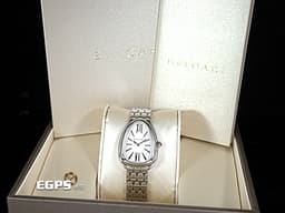 BVLGARI 寶格麗 Serpenti Seduttori系列 103937 <font color="#c2c1c1">銀白色面盤搭配羅馬數字時標</font>&nbsp;經典&nbsp;<font color="#fa00fa">六角形蛇鱗鍊節錶帶</font>&nbsp;不鏽鋼材質&nbsp;<font color="#FF0000">2026年保單</font>&nbsp;石英機芯 33mm