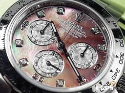 ROLEX 勞力士 Cosmograph Daytona 宇宙計時型 迪通拿 116509NC 計時碼表 18K白金 <font color="#05f0f0">已停產絕版鑽石時標珍珠貝母 搭配三眼塘金小錶盤</font> <font color="#ff0000">2021年保卡</font> 自動上鍊 40mm