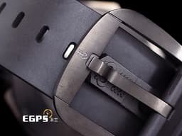CORUM 崑崙 Bubble 泡泡錶 L390/03634 <font color="#05f0f0">立體小丑  藝術家Matt Barnes  另類藝術 </font>黑色面盤  PVD鍍黑鈦金屬材質  特殊半球體拱形雙面玻璃鏡面 <font color="#FF0000">無指針內圈顯示設計  全球限量88只</font> 自動上鍊&nbsp;52mm