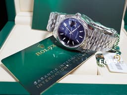 ROLEX 勞力士 Datejust 36 蠔式日誌型 126234 <font color="#0080FF">亮藍色面盤 柱狀夜光時標</font> 不鏽鋼 DJ36 經典三角坑紋錶圈 <font color="#FF0000">2025年保卡 紀念型（Jubilee）五銖錶帶</font> 自動上鍊 36mm