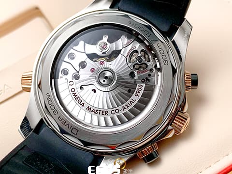 OMEGA 歐米茄 Seamaster 海馬系列 21022445101001黑色面盤 玫瑰金黑色陶瓷錶圈 同軸擒縱 玫瑰金 半金  膠帶海馬，2021年保單 台灣公司貨 &nbsp;專業潛水錶300米防水 44mm