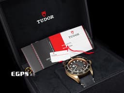 TUDOR 帝舵 BLACK BAY BRONZE M79250BA-0001 79250 青銅錶 青銅錶殼 <font color="#FF0000">2020年保單 台灣公司貨 青銅單向旋轉錶圈 漸變石板灰色錶面&nbsp;</font>古銅色PVD鋼底蓋 自動上鍊  43mm