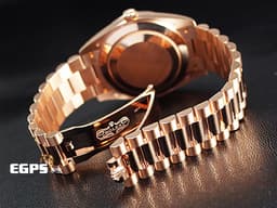 ROLEX 勞力士 Day-Date 40 蠔式 星期日曆型 228235 <font color="#D2691E">巧克力色面盤 羅馬數字時標</font> 永恆玫瑰金 經典三角坑紋錶圈 <font color="#FF0000">2026年木紋保卡 元首型（President）錶帶 總統帶</font> DD40 自動上鍊 40mm