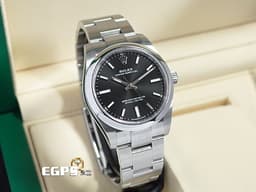 ROLEX 勞力士 Oyster Perpetual Datejust 34 蠔式恆動 124200 不鏽鋼材質 <font color=#FF0000>2025年保單，黑色面盤<font color=#FF88C2></font><font color=#FFFF00> </font>新式保卡</font></font> 自動上鍊 34mm