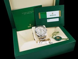 ROLEX 勞力士 Sky-Dweller 蠔式 天行者 326939 年曆錶 <font color=#FFFFDF>經典絕版羅馬數字時標</font> GMT 兩地時區 18K白金材質 <font color=#FF0000>2019年保單</font> 沙羅系統 <font color=#FFFF33>歡迎各錶友以PP、AP、勞力士來店交換，本店將以最高價評估～</font> 自動上鍊 42mm