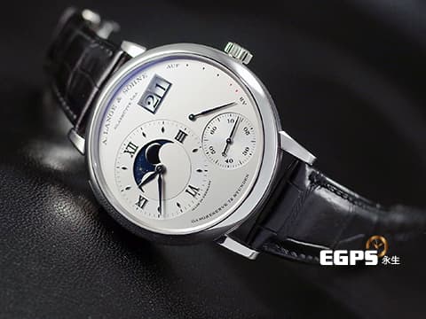 A.LANGE &amp; SOHNE 朗格 Grand  Lange 1 Moon Phase 大型月相腕錶 PT950 鉑金材質 139.025 德國腕錶極致工藝、3/4夾板、手工雕刻鵝頸、德國銀夾板  大日期窗 月相盈虧 動能顯示 歡迎各錶友以 PP、AP、勞力士 來店交換，本店將以最高價評估～ 手上鍊 41mm