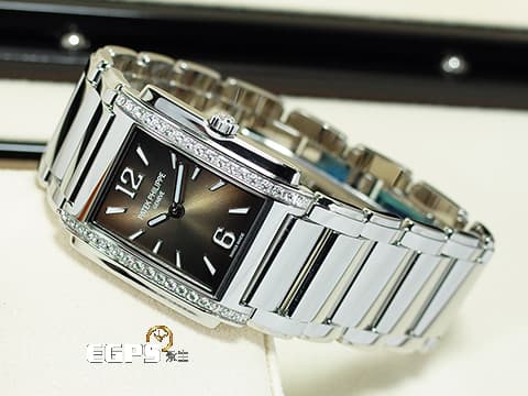 PATEK PHILIPPE 百達翡麗 PP錶 Twenty-4 4910/1200A-010 原廠鑲鑽  咖啡色面盤  2025年保單 受女士歡迎的百達翡麗系列 石英女錶 25x30mm