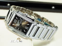 PATEK PHILIPPE 百達翡麗 PP錶 Twenty-4 4910/1200A-010<font color="#fdf2d3"> 原廠鑲鑽  咖啡色面盤</font> <font color="#FF0000"> 2025年保單 受女士歡迎的百達翡麗系列</font> 石英女錶 25x30mm