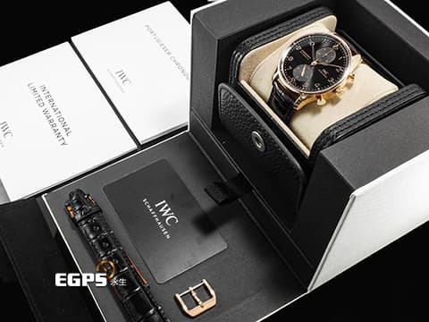 IWC 萬國錶 Portugieser Chronograph 葡萄牙 IW371625 18K玫瑰金材質&nbsp;&nbsp;深黑色太陽紋放射面盤&nbsp;2025年保卡&nbsp;計時碼表 自動上鍊 41mm