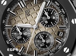 Audemars Piguet AP錶 愛彼 Royal Oak Offshore 皇家橡樹離岸型 飛返計時碼錶 26420SO.OO.A600CA.01  不鏽鋼材質 黑色陶瓷錶圈 <font color="#e1e6a8"> 格紋煙燻淺棕色面盤</font><font color="#F75000"> </font> <font color="#FF0000">2023年保卡 新式快拆錶帶 搭載全新4401機芯 </font>自動上鏈 43mm