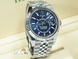 ROLEX 勞力士 Sky-Dweller 天行者 326934 不鏽鋼材質 <font color="#05f0f0">年曆錶 <font style="">藍面天行者</font></font><font color="#ff0000"> 紀念型（Jubilee）錶帶2023年新式保卡</font>&nbsp;自動上鍊 42mm
