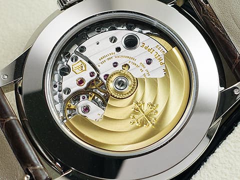 Patek philippe 百達翡麗 PP 5320G-001 18K白金材質 超複雜功能時計系列  當代“復古”風格 溫潤色澤的奶油白漆面盤 萬年曆 月相顯示 2020年保單 配件齊全&nbsp;自動上鍊 40mm