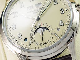 Patek philippe 百達翡麗 PP 5320G-001 18K白金材質 超複雜功能時計系列 <font color="#f5f0cc"> 當代“復古”風格 溫潤色澤的奶油白漆面盤 萬年曆 月相顯示</font><font color="#FF0000"> 2020年保單 配件齊全</font>&nbsp;自動上鍊 40mm