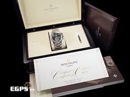 Patek Philippe 百達翡麗 PP錶 Complications 複雜功能時計 5905/1A-001 <font color="#6D8E23">橄欖綠色日輝紋面盤</font> <font color="#05f0f0">飛返計時 年曆錶</font> <font color="#FF0000">2025年保單 按動式摺疊扣 新錶訂價：2,103,000元</font>&nbsp;自動上鍊 42mm