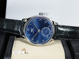 IWC 萬國 Protuguese 40 葡萄牙系列 IW358305 經典 小秒針 <font color=#2828FF>藍色面盤</font> 不鏽鋼 <font color=#FF0000>2024年保單</font> 自動上鍊 40.4mm