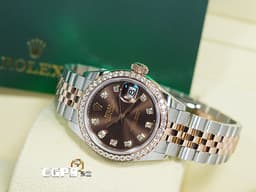 ROLEX 勞力士 Lady-Datejust 279381RBR 蠔式日誌型 &nbsp;18K永恆玫瑰金 半金款 <font color="#eac090">巧克力色面盤&nbsp;原廠鑲鑽錶圈、鑽石時標</font> <font color="#ff0000">2026年保卡</font> 自動上鍊 28mm