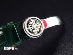 Patek Philippe PP 百達翡麗 複雜功能時計 5930P-001 PT950鉑金材質 5930 世界時間 日夜顯示 <font color=#82D900>綠色手工車花編織波紋面盤</font> Calatrava Cross折疊帶扣 <font color=#FF0000> 2022年保單 未使用蒐藏品 新錶訂價：3,472,000元</font> PP印記 自動上鍊 39.5mm